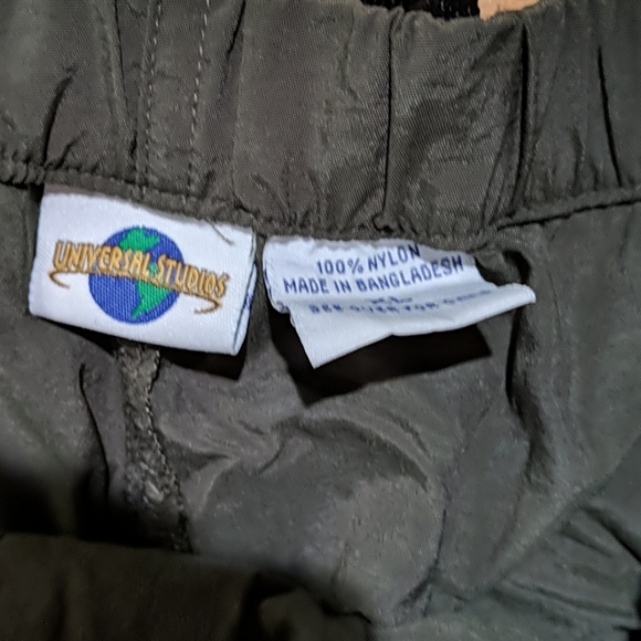 Men's extra large olive green hiking shorts - Picture 2 of 3